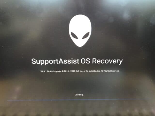 SupportAssist OS Recovery 加载中